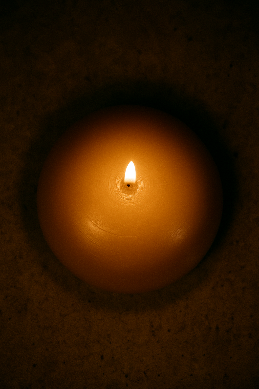 Hemisphere Pure Beeswax Pillar Candle - Handcrafted British Luxury