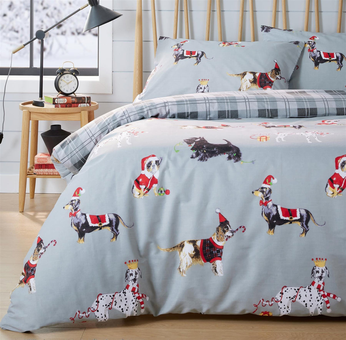 Olivia Rocco Christmas Dogs Reversible Cotton Rich Duvet Cover Set with Pillowcases