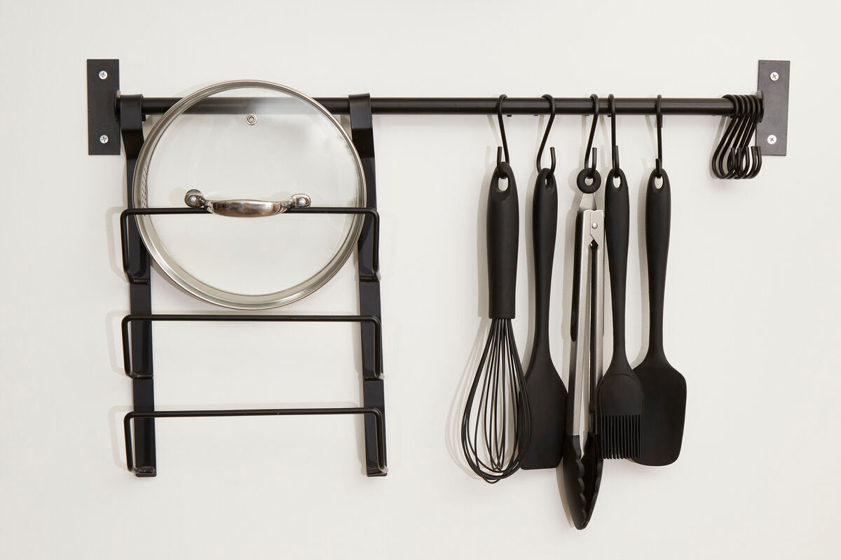 Sorello Matt Black Hanging Rail | Iron Wall Clothes Rail