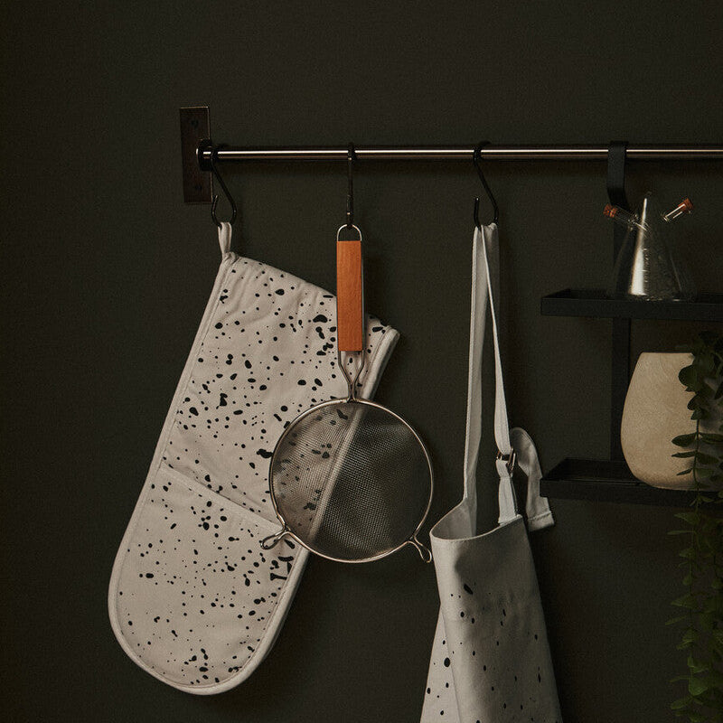 Sorello Gunmetal Black Hanging Rail | Iron Wall Clothes Rail