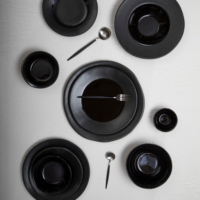 Avie 16 Piece Matte Silver And Black Cutlery Set