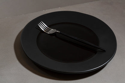 Avie 16 Piece Matte Silver And Black Cutlery Set