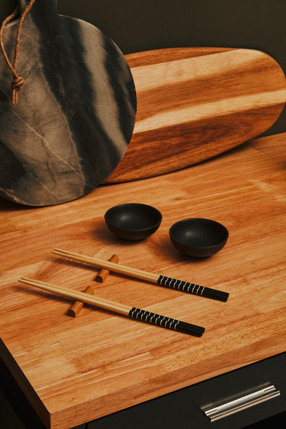 Kora Acacia Oval Chopping & Serving Board