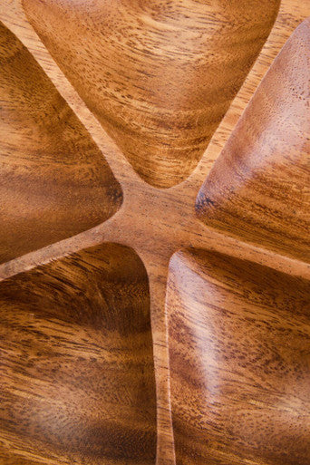 Side view of the acacia flower serving dish