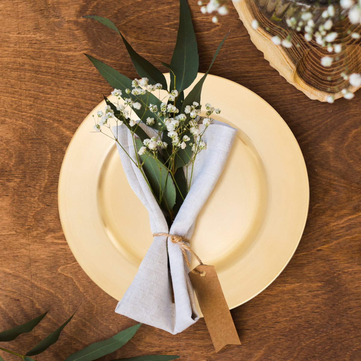 Flat gold charger plate, 33cm diameter