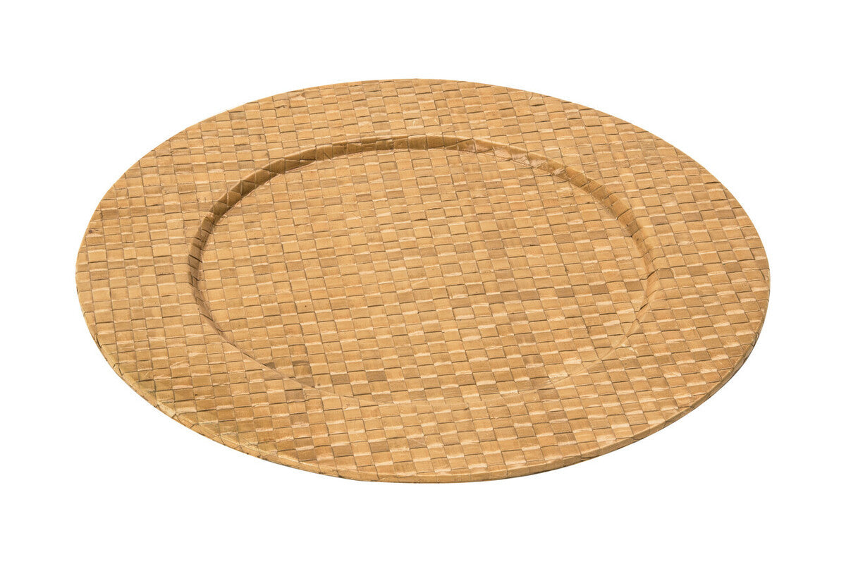 Natural charger plate laid beneath a dinner plate