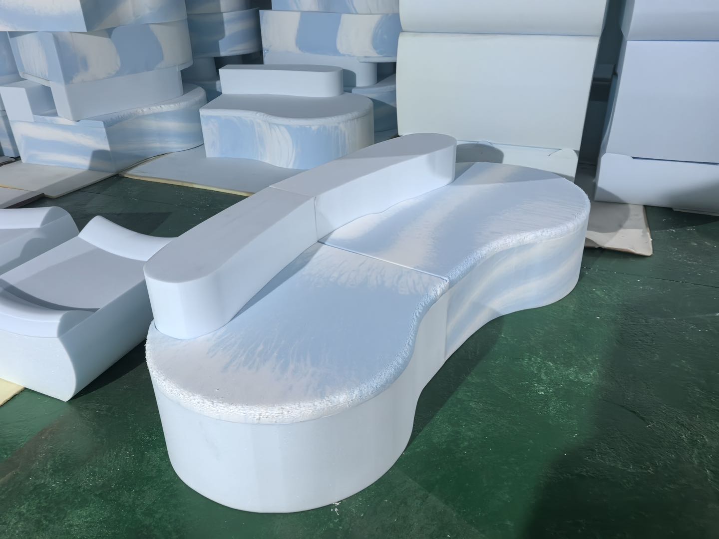 Cirrus Curve Modular Sofa - Sculptural Bouclé Boneless Design