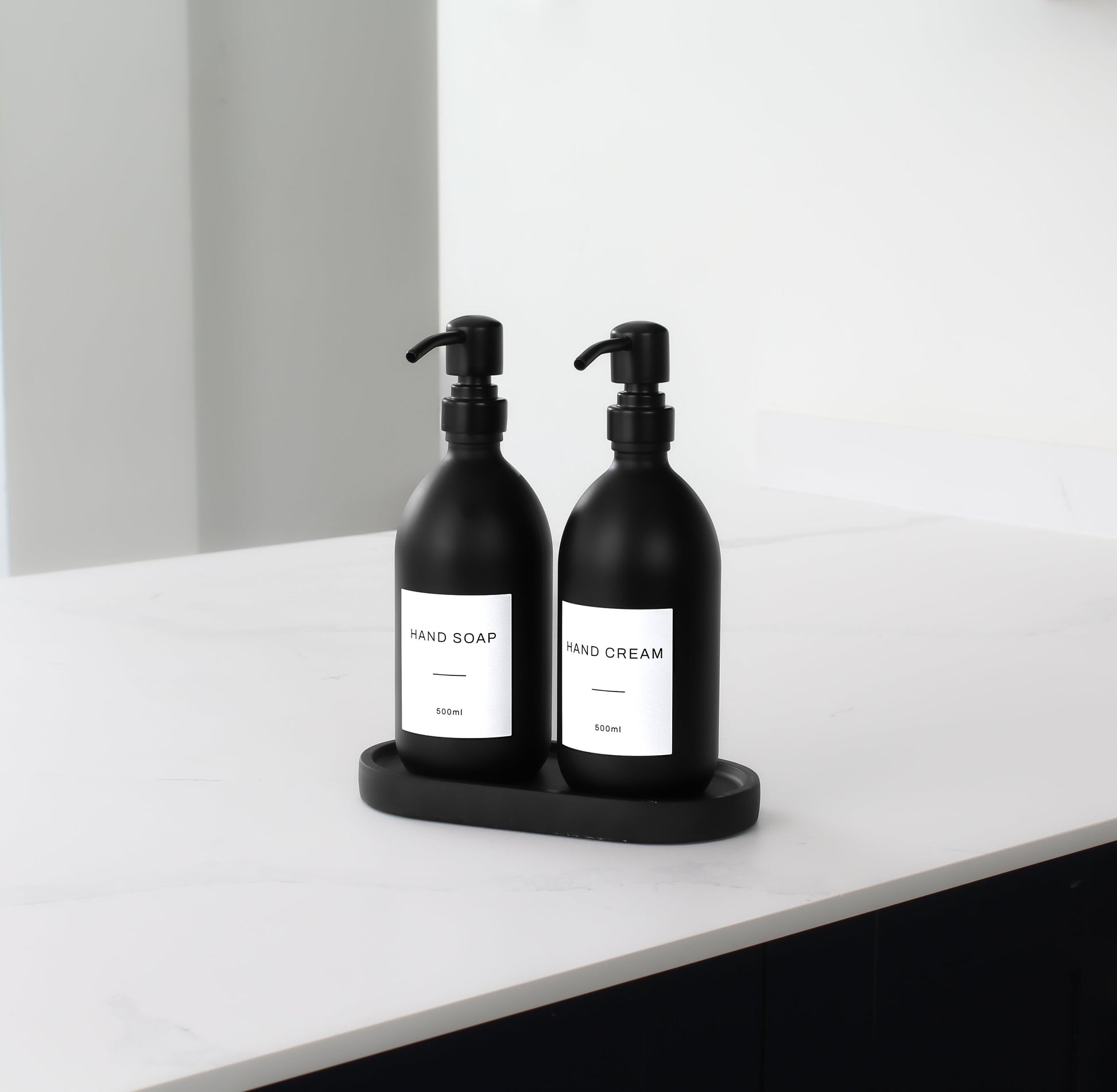 Namie Black Concrete Tray & Matte Black Glass Dispenser Double Set