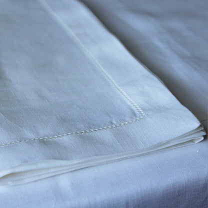 Dormitory Stanhope Hemstitched White Linen Napkin & Placemat