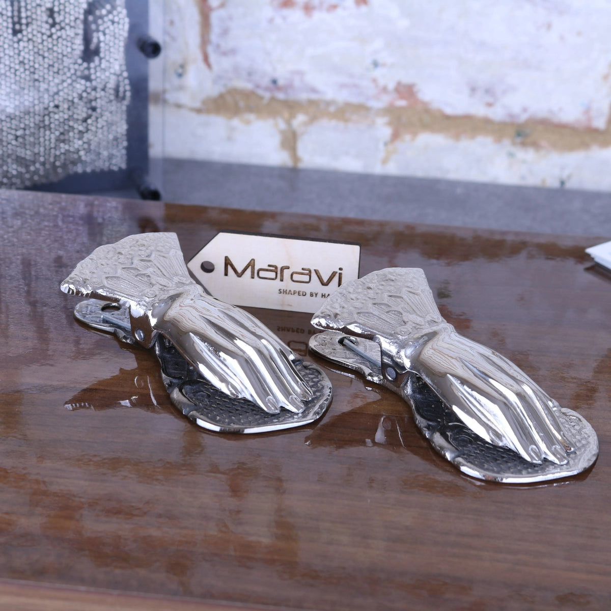 Nalot Hand-Shaped Aluminium Paper Clips, Set of 2