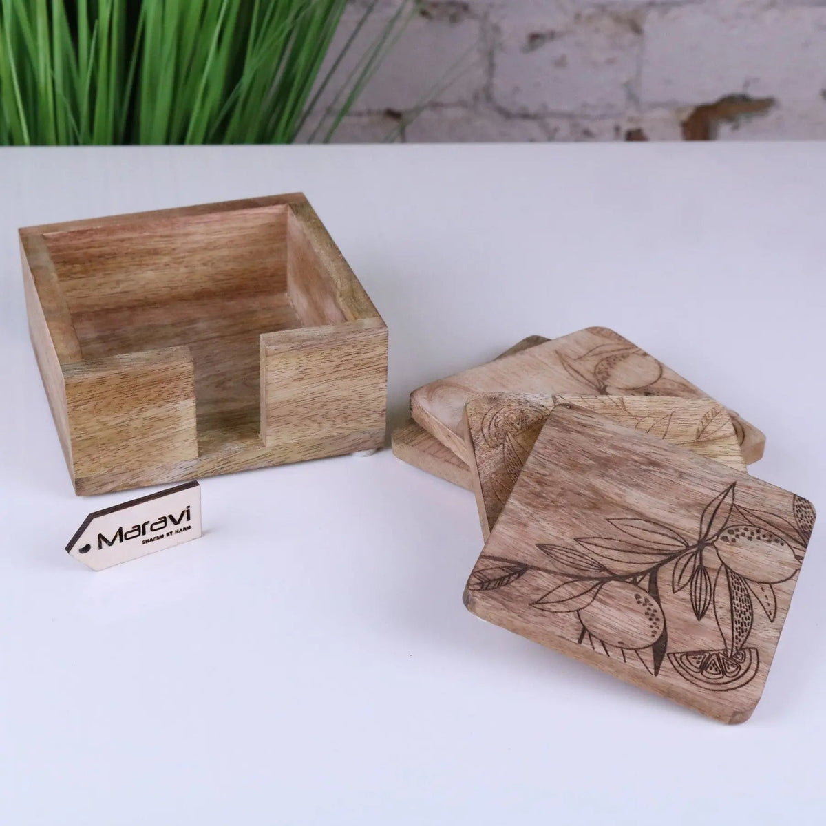Saitras Mango Wood Coasters with Holder, Engraved Citrus, Set of 4