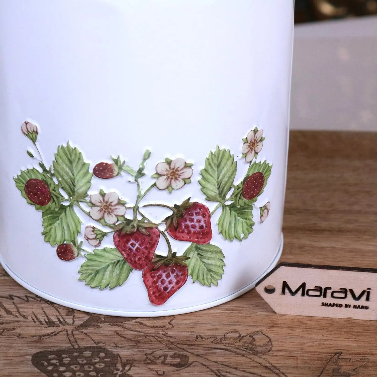 Thaniya Strawberry Field White Metal Milk Churn Planter