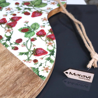 Thaniya Round Mango Wood Chopping Board 48 cm, Enamel Strawberry Design