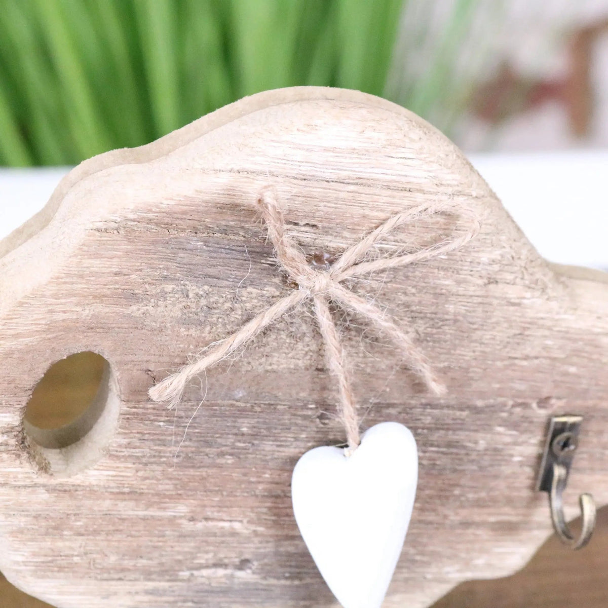 Torani Whitewashed Wooden Key-Shaped Key Holder with 5 Hooks