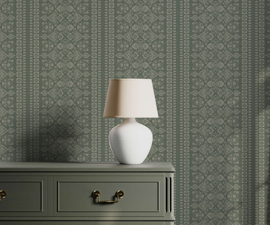 Bobbi Beck Hallen Wallpaper