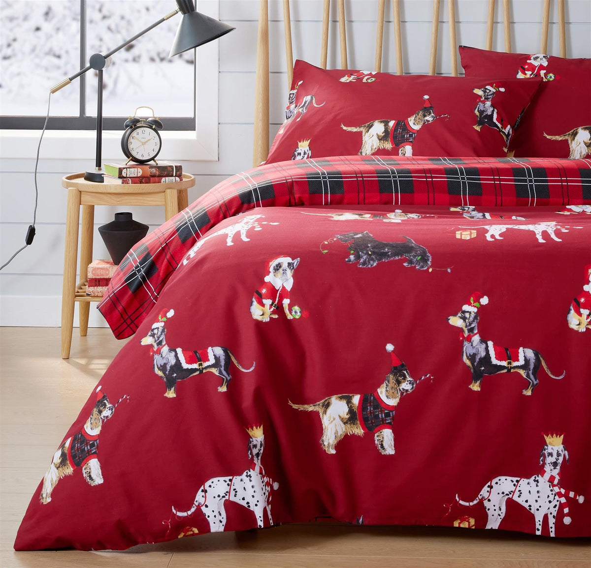Olivia Rocco Christmas Dogs Reversible Cotton Rich Duvet Cover Set with Pillowcases
