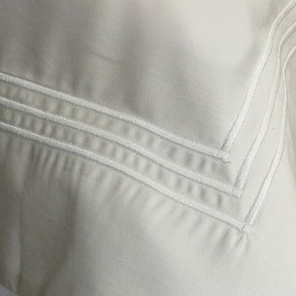 Dormitory Palazzo Vanilla Corded Percale Duvet Cover, Pillowcases & Flat Sheet